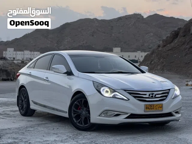 Used Hyundai Sonata in Al Dakhiliya