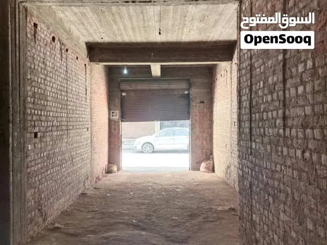 محل للبيع في دمنهور  في شارع حيوي