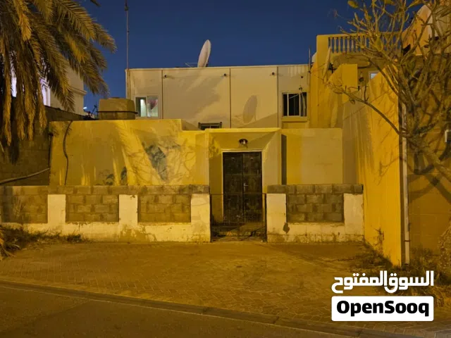 منزل للبيع في مدينة عيسى مجمع 814 من المالك مباشرة...120 ألف دينار قابل للتفاوض