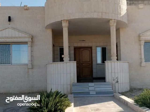 310 m2 More than 6 bedrooms Townhouse for Sale in Mafraq Hay Al-Hussein