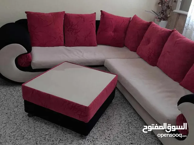 أريكة مستعملة بصح جديدة