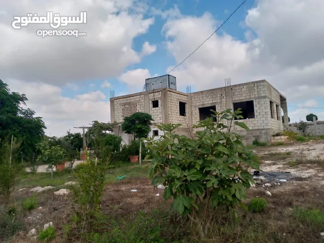 عقار ارضي مع منزل