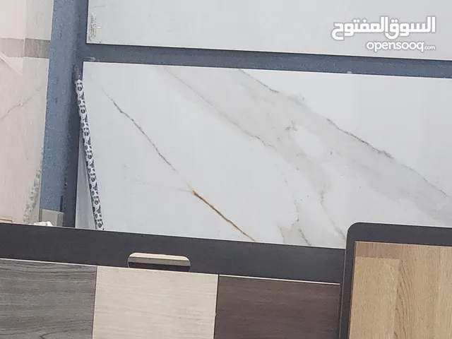 دبي لاستيراد السيراميك و المقاولات العامة .. سنوات من الخبرة كوكلاء و موزعون للبلاط و الرخام و السير