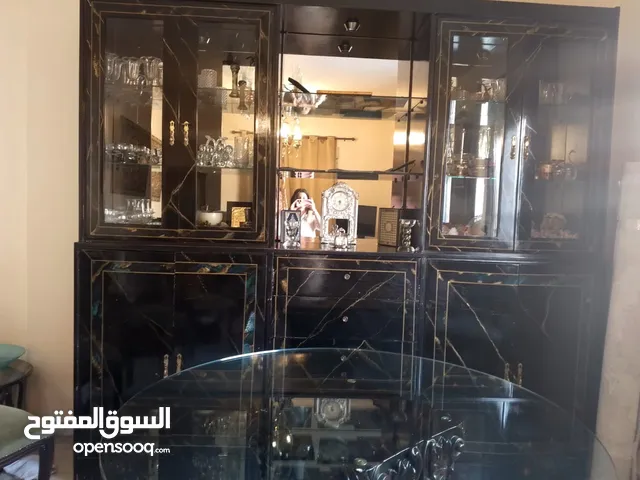 غرفة طعام وديرسوار
