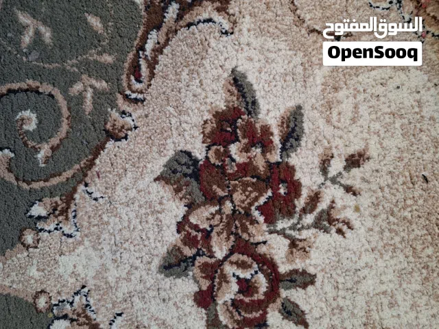 سجاد تركي اصلي سميك لون اخضر زيتي بحالة الوكاله