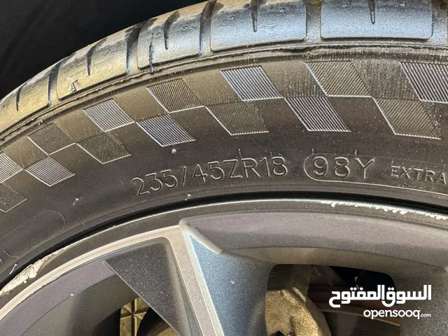 شباب عندي تواير مقاس 235/45R18 جدد مركبنهن قبل اسبوع صيني نوعيه ممتازه وفاتوره ضمان موجوده موديل 24