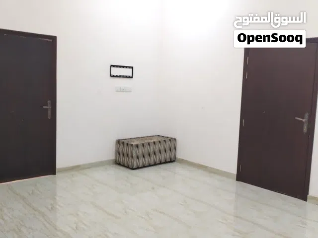 غرفه كبيره للشباب طابق ارضي الخوض السابعه شامله المياه والكهرباء والانترنت