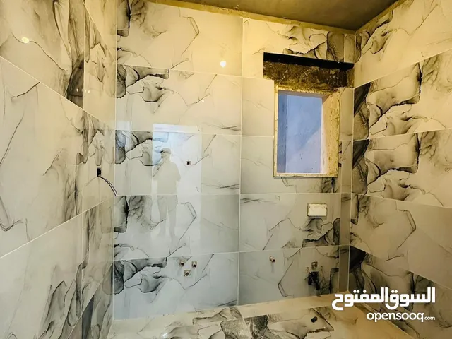 140 m2 3 Bedrooms Apartments for Sale in Tripoli Al-Serraj