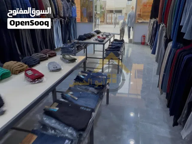 محل تجاري للايجار مميز جدا في منطقة الجنينة