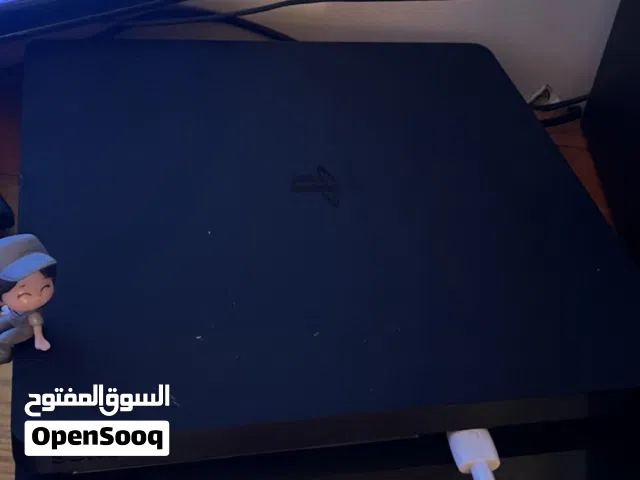 بلستيشن 4 نظيفه ف قمت النظافه
