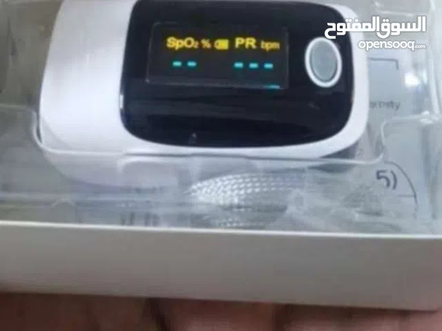 اوكسميتر ينكر ألماني اصلي شاشة ملونة قلابة لقياس دقات القلب ومستوى الأوكسجين بالدم جديد