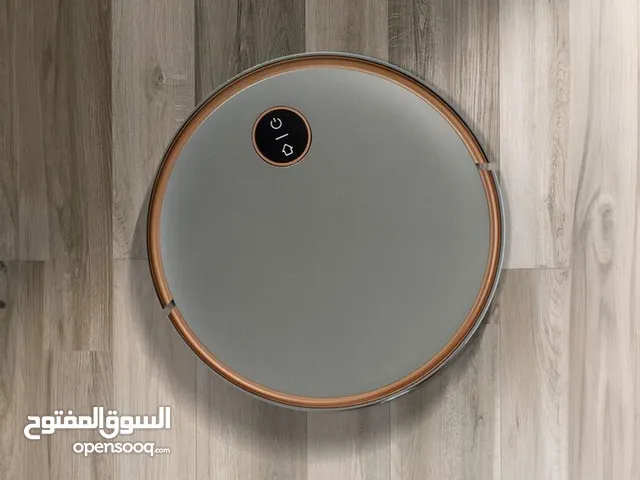 يوجد مكنسه علا ريموت لم تستخدم مازالت جديده وشغاله