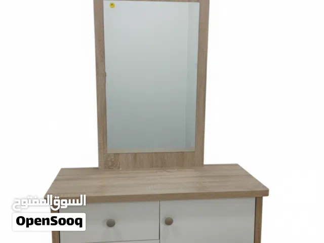 خزانة تخزين مع مرآة وأدراج – استخدام أسبوع