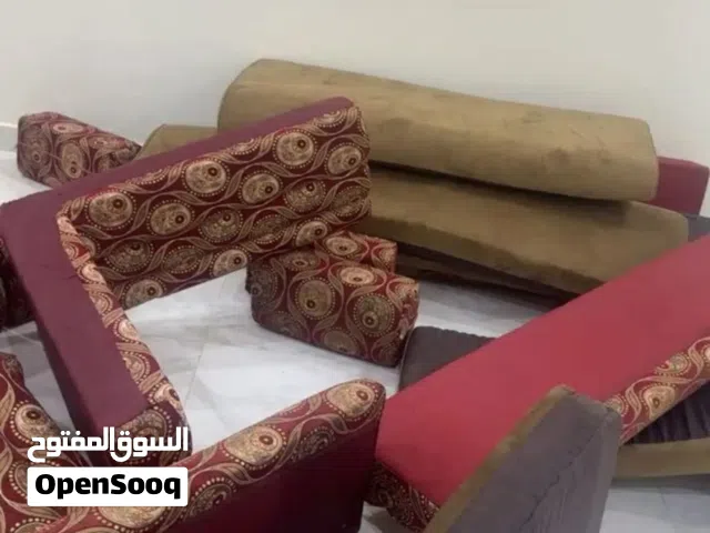 مخاد للبيع