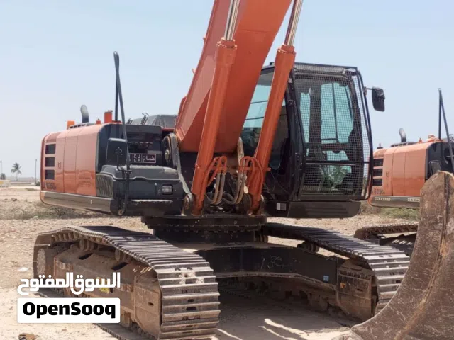 حفارات و شيولات للايجار Excvaitor and shovel for rent