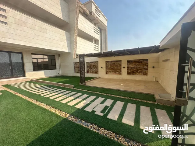 للايجار فيلا ماستر جديده وراقية مع مصعد كهربائي في الزلاق