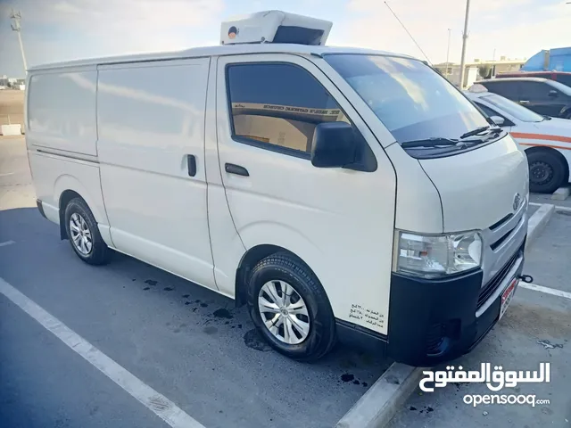 Toyota Hiace 2014 in Abu Dhabi