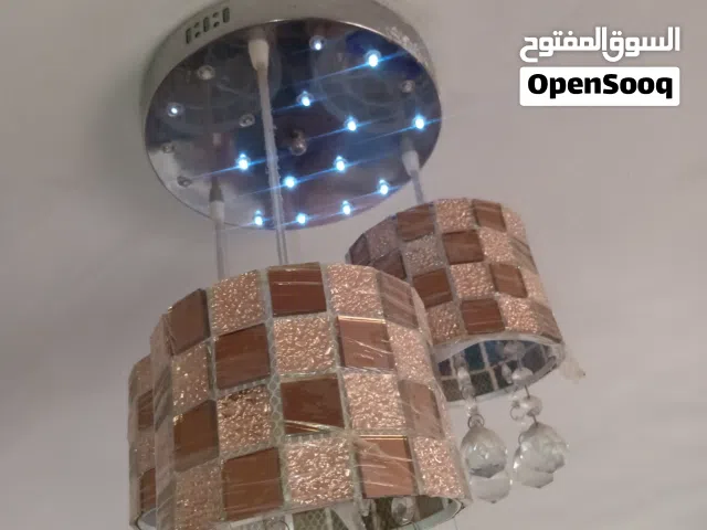 ثريات عدد ثلاث