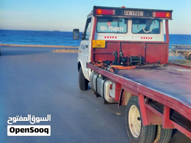 ساحبة للنقل داخل وخارج طرابلس خدمات 24 ساعه