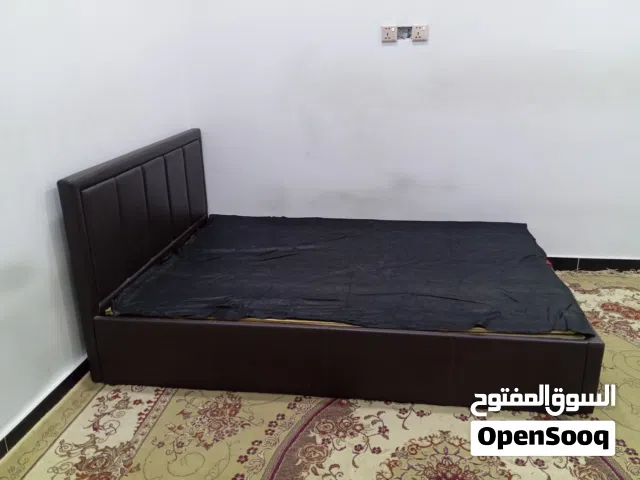 جرباية جديدة ونضيفه ام نفرين سعرها 175 وبيها مجال