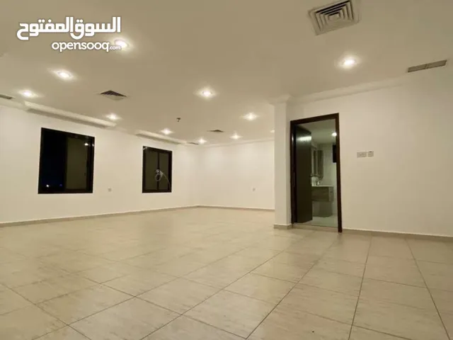 200 m2 3 Bedrooms Apartments for Rent in Kuwait City Khaldiya
