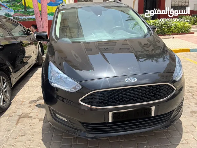 اريد بيع سيارتي اول استخدام بحالة ممتازة