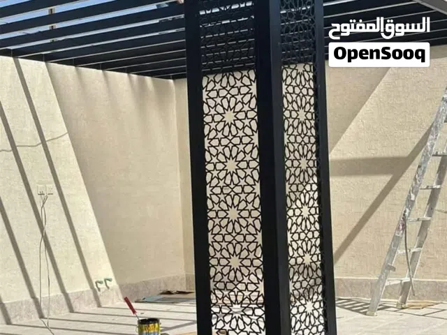 تصميم وتنفيذ البيوت الجاهزة من السندويج بنل واعمال التغليف الداخلي والخارجة واعمال بديل الخشب