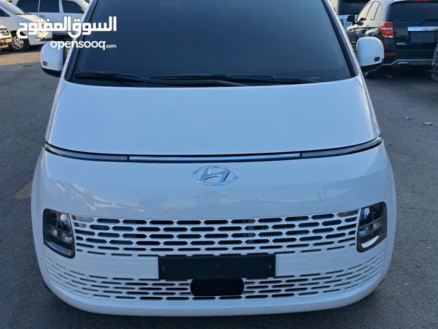 هيونداي ستاريا 2022