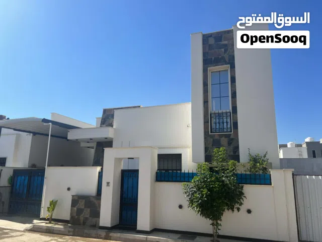 250 m2 5 Bedrooms Villa for Sale in Tripoli Ain Zara