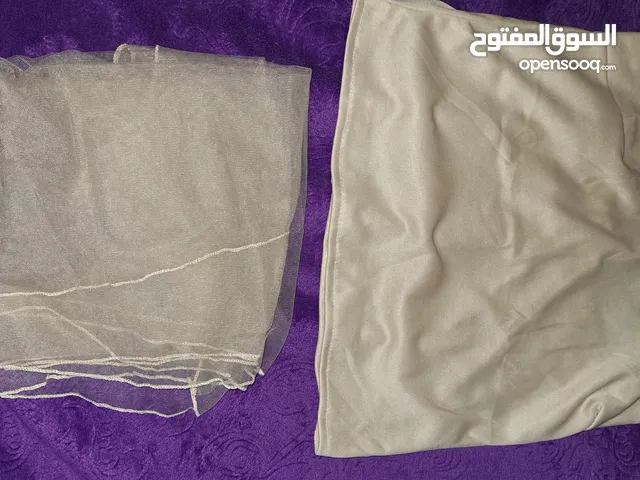 فستان للبيع