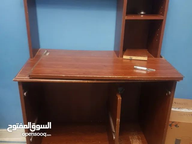 طاولة كمبيوتر