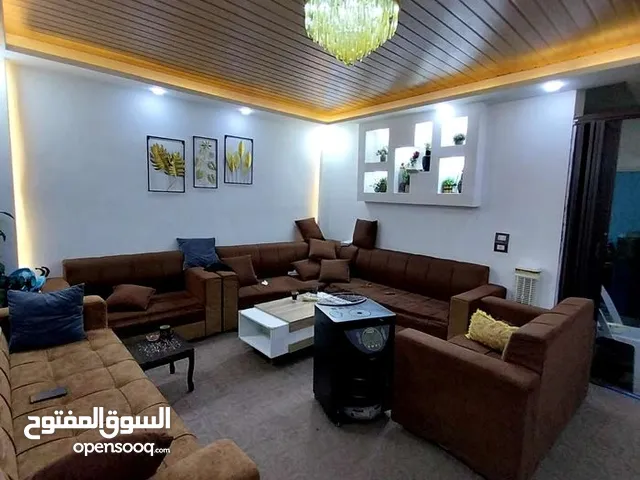 200 m2 More than 6 bedrooms Townhouse for Sale in Irbid Bait Ras