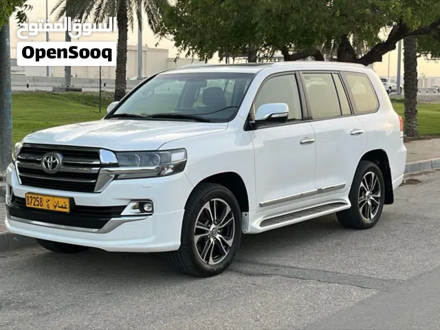 2019 Toyota Land Cruiser Grand Touring