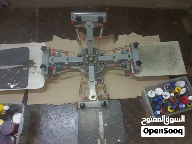 طابعة Silk Screen لطباعة الملابس بأربعة رؤوس دوارة