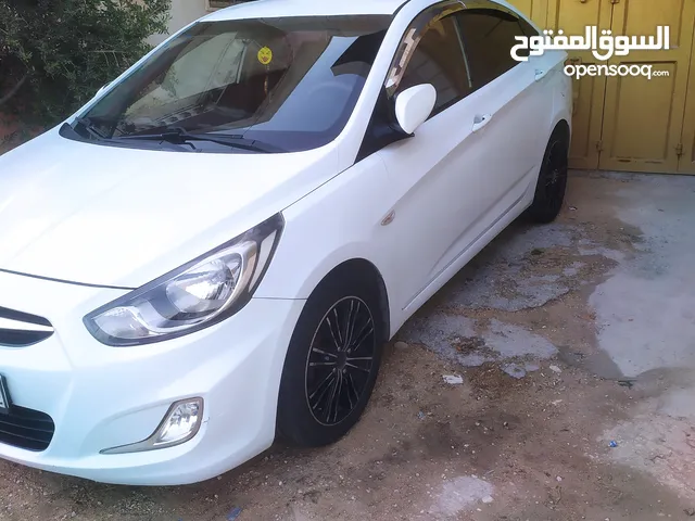 هيونداي اكسنت أوتوماتيك ، ديزل ترخيص 14