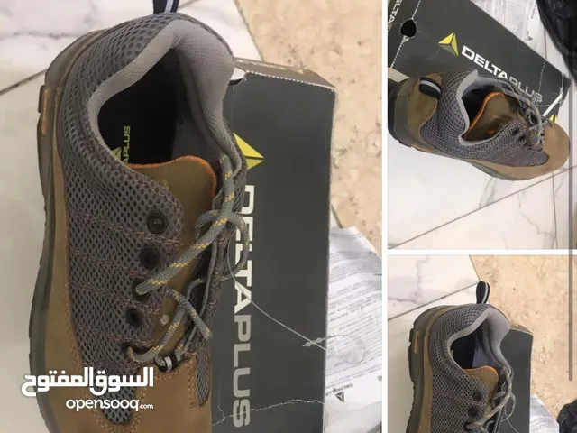 سيفتي شوز ممتاز وارد الكويت جديد بالكرتونة بسعر ممتاز