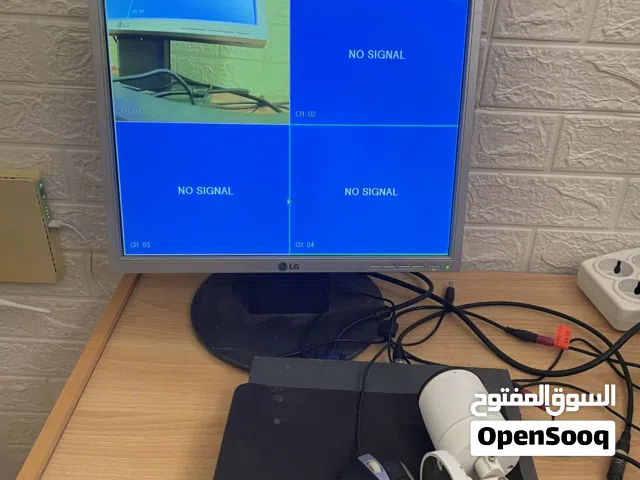 - منظومة كميرات تشغل 4 كميرات + كميرا خارجية + شاشة عرض