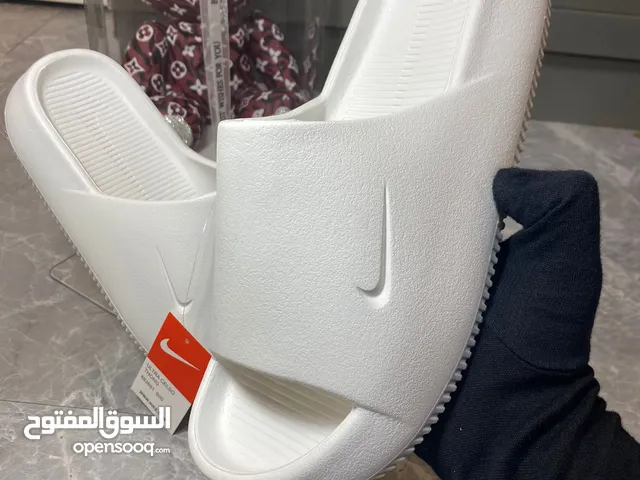 Nike Slippers & Flip flops in Dubai