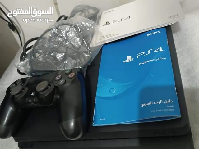 PS4 slim 500 giga عليه 3 العاب