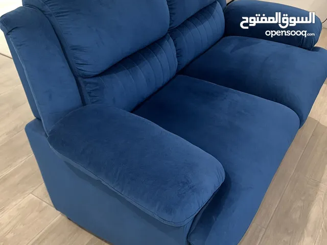 كنب جلوس فاخر شبه جديد في حالة ممتازة جدا استعمال بسيط