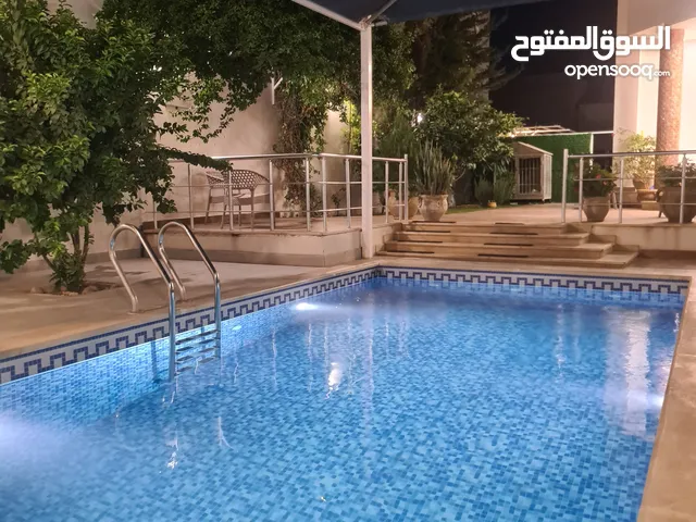 250 m2 5 Bedrooms Villa for Sale in Tripoli Ain Zara