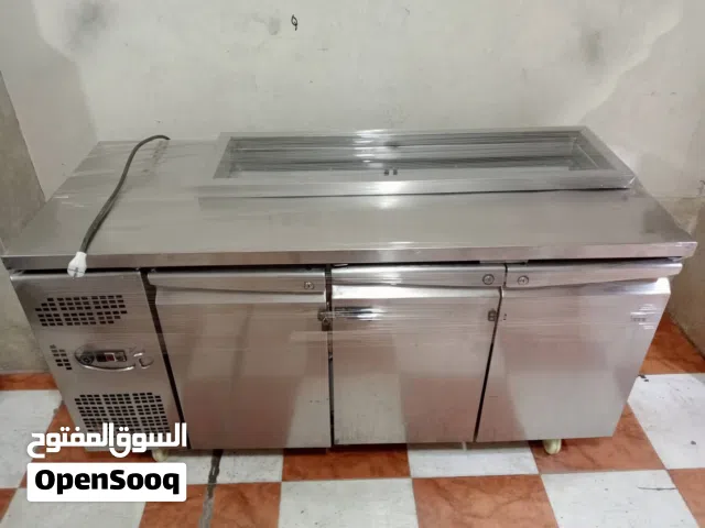 ثلاجة اندر كاونتر مستورده فرنسيه ( مستعمله شهر فقط ) ولسه بلزق المصنع