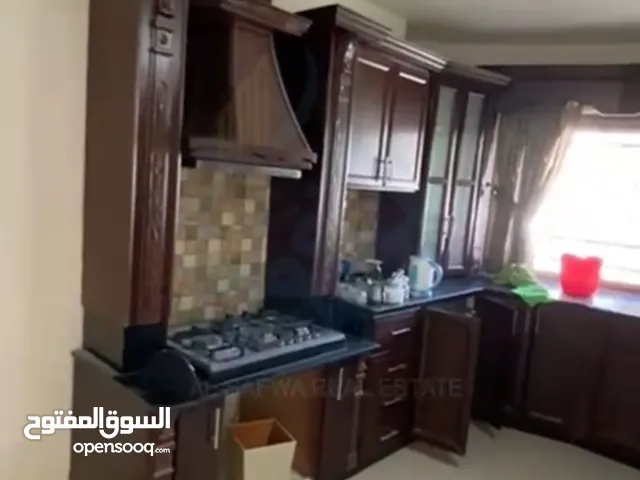 200 m2 3 Bedrooms Apartments for Rent in Ramallah and Al-Bireh Sathi Marhaba