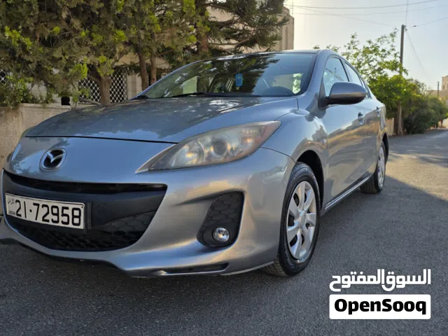 2013 مازدا 3 Standard