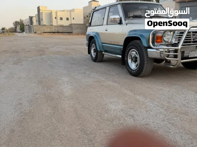 1996 نيسان اخرى