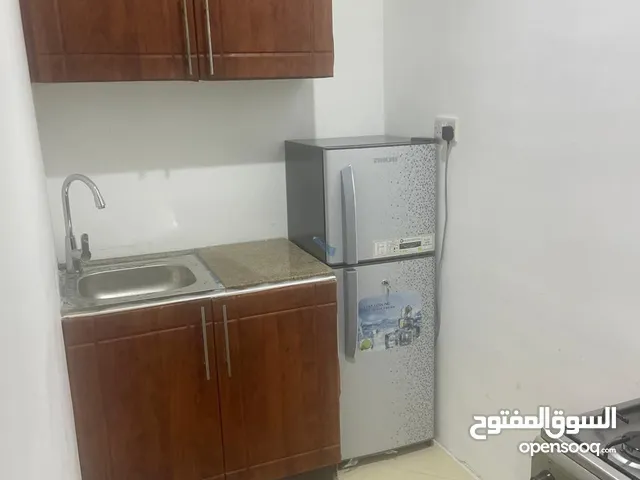 فيلا الايجار في خليفه الف استوديوهات و غرفه وصاله اول ساكن مفروش وغير مفروش