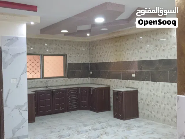 160 m2 4 Bedrooms Apartments for Sale in Zarqa Jabal Tareq