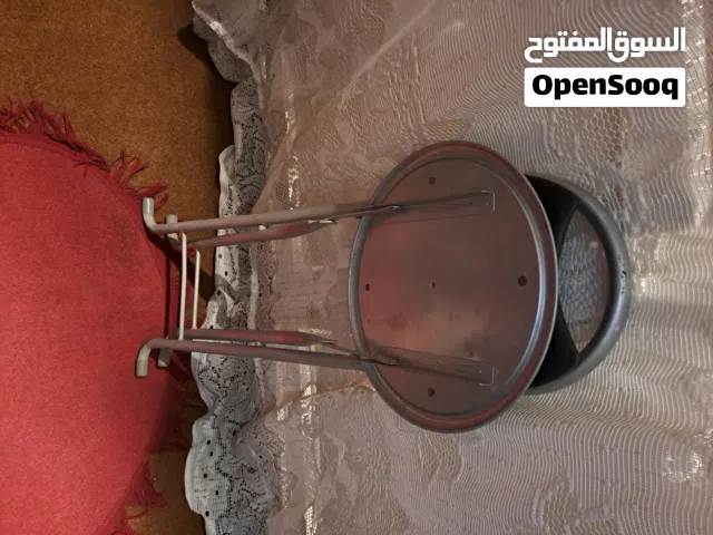 كرسي يطبق ويسير مسند للمشي