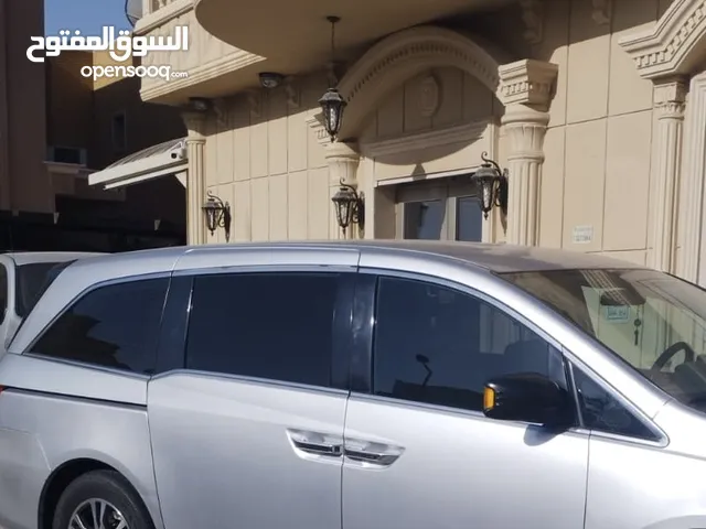 Used Honda Odyssey in Mubarak Al-Kabeer