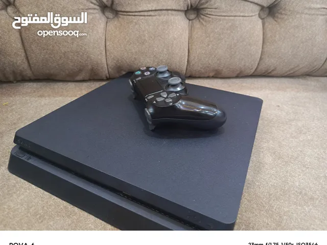 Ps4 slim 1 t للبيع بحالة الوكالة مع حساب خاص